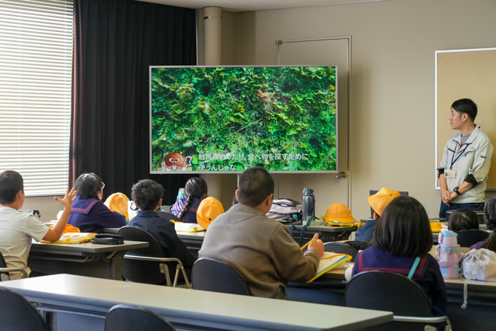 学校見学の様子