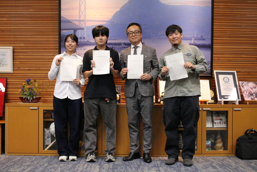 前田晋太郎下関市長との集合写真